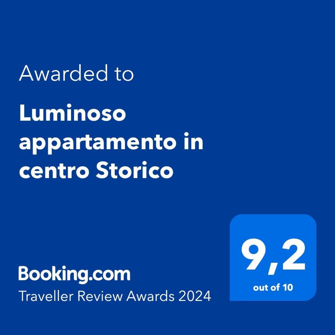 Luminoso Appartamento In Centro Storico ローマ エクステリア 写真